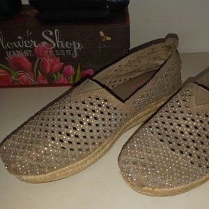 Toms size 9 tan/iridescent wedge espadrilles!